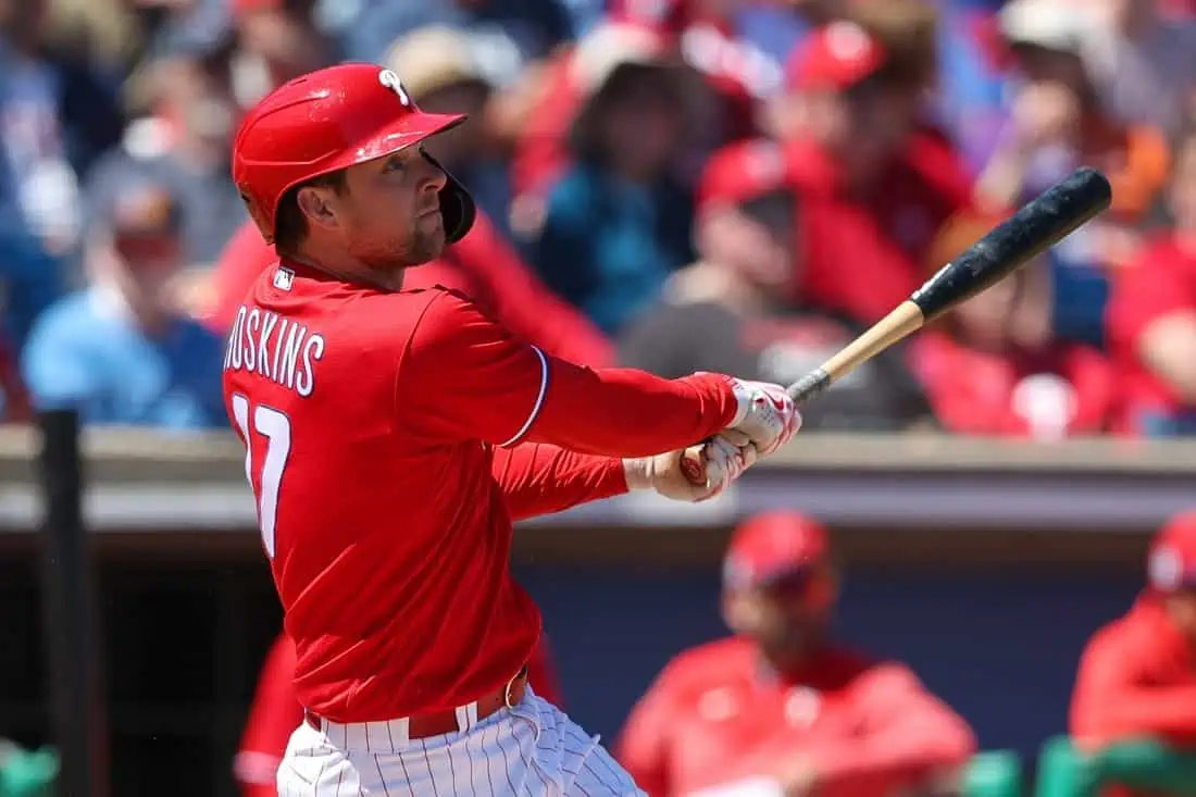 Phillies 1B Rhys Hoskins Carted Off Field With Knee Injury