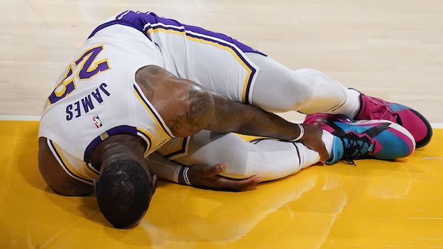 an injured NBA player