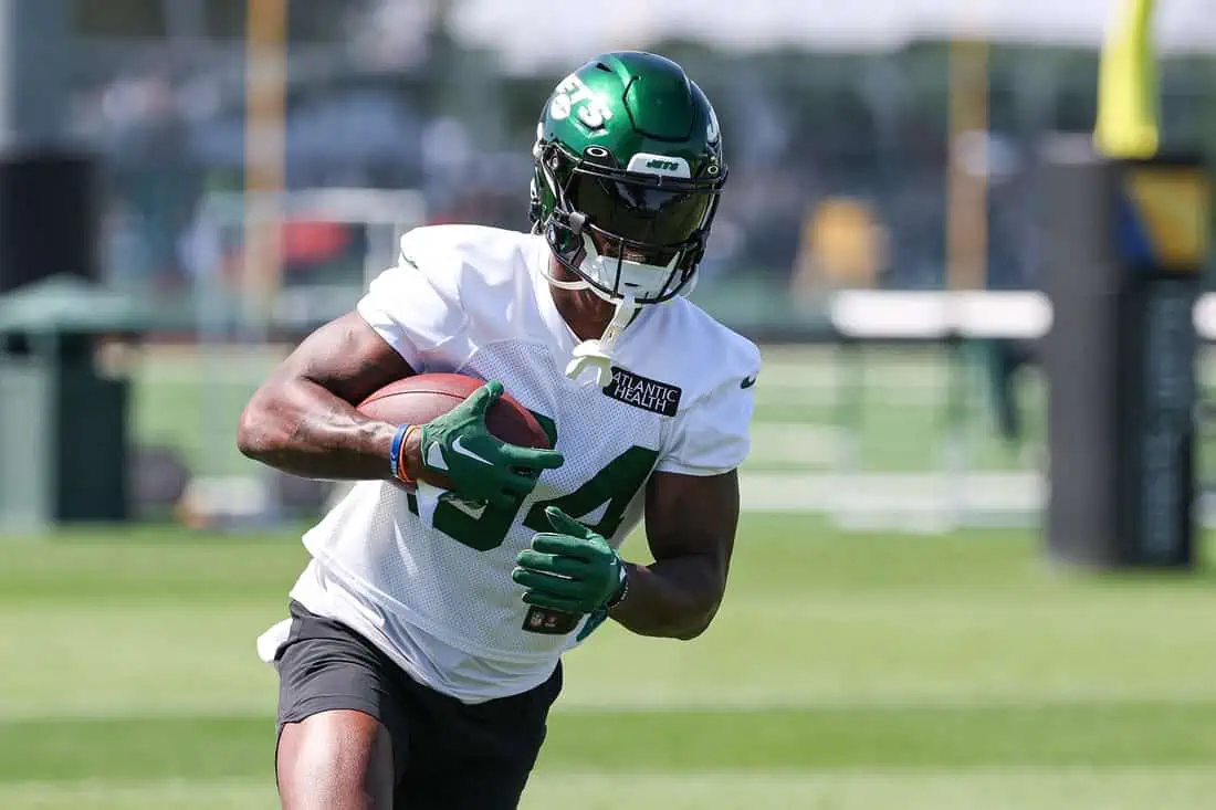 Jets WR Corey Davis ‘stepping away’ from football - SportsHub