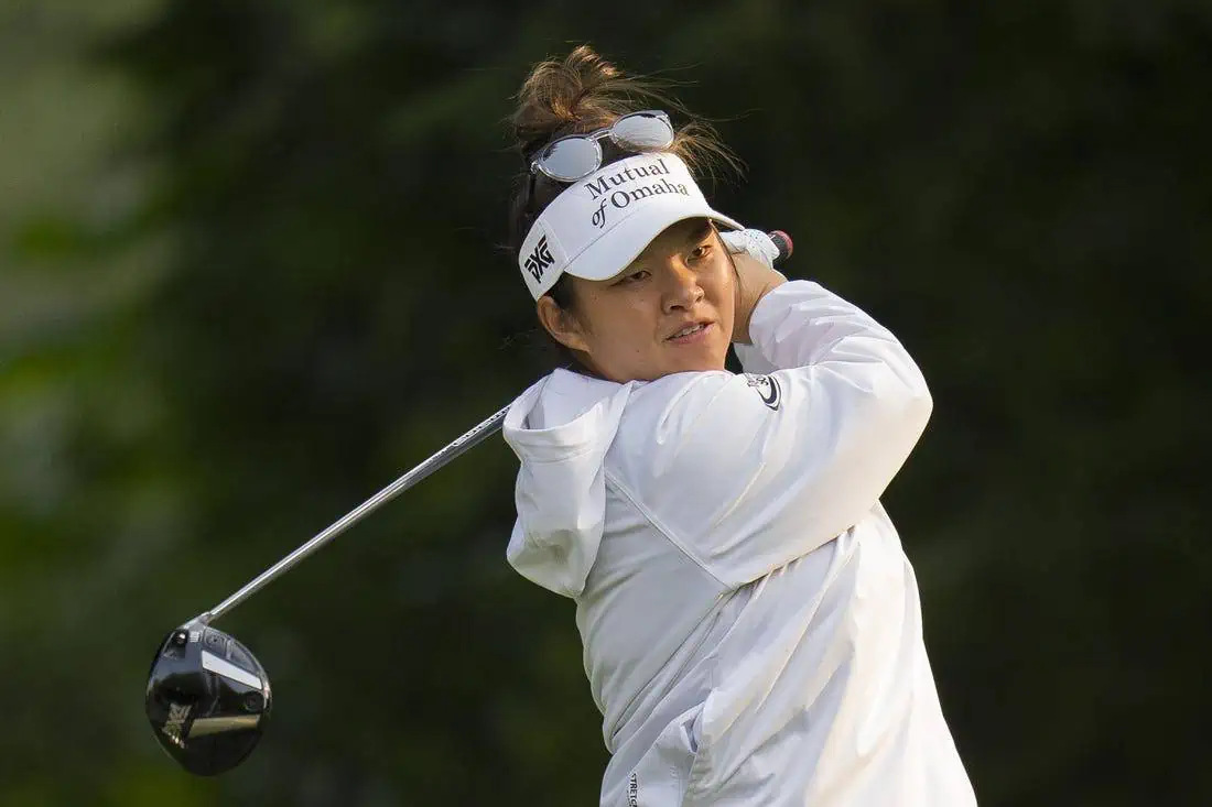 Megan Khang uses birdie binge to grab lead in Canada - SportsHub