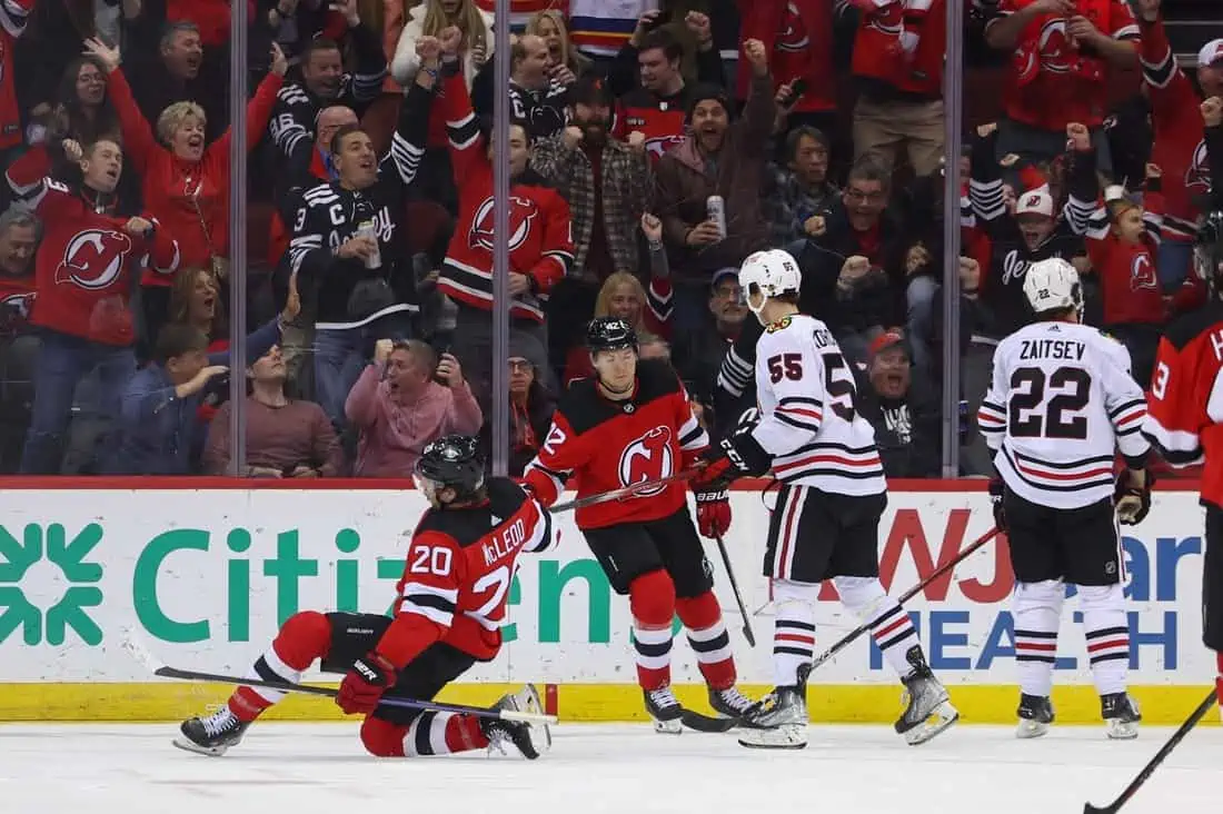 Streaking Devils Continue Blackhawks' Misery With 4-2 Win